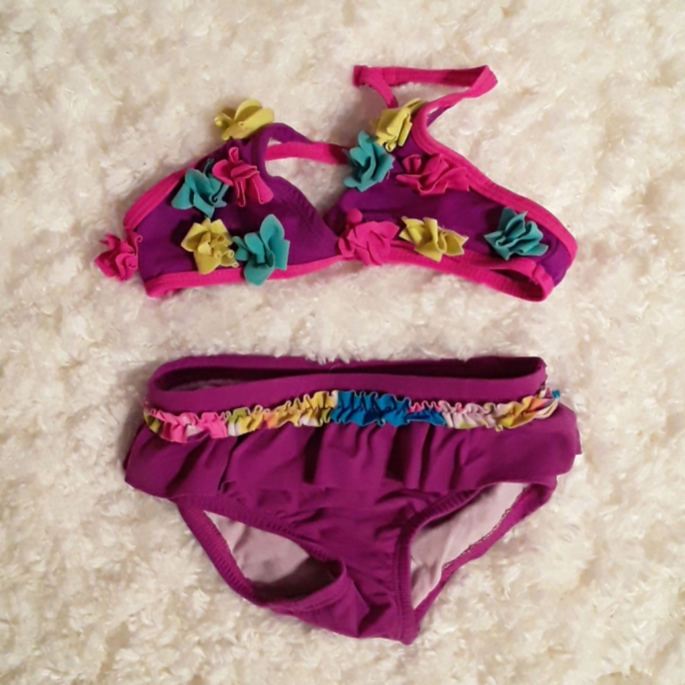 Girl's bathing suit bundle - Picture 3 of 6